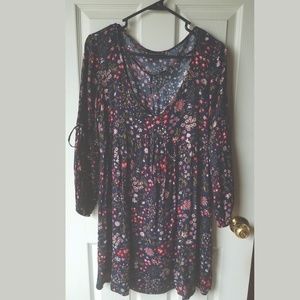 American Eagle Floral mid length sleeved Dress